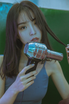 欧洲美女多人群交视频